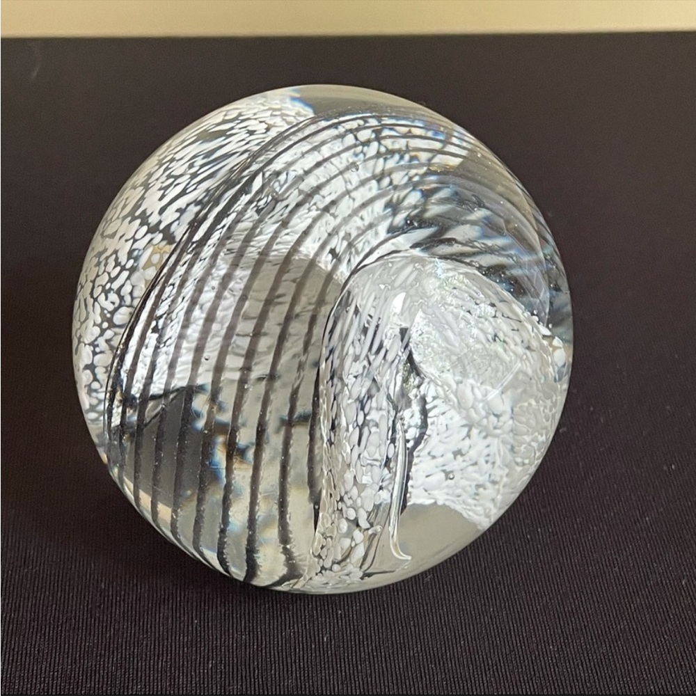 VINTAGE GLASS PAPERWEIGHT ~ SCOTLAND - Picture 2 of 11